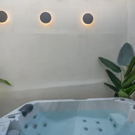 Rettimo Suites, Experience Luxury In The Heart Of Rethymno (Crete)